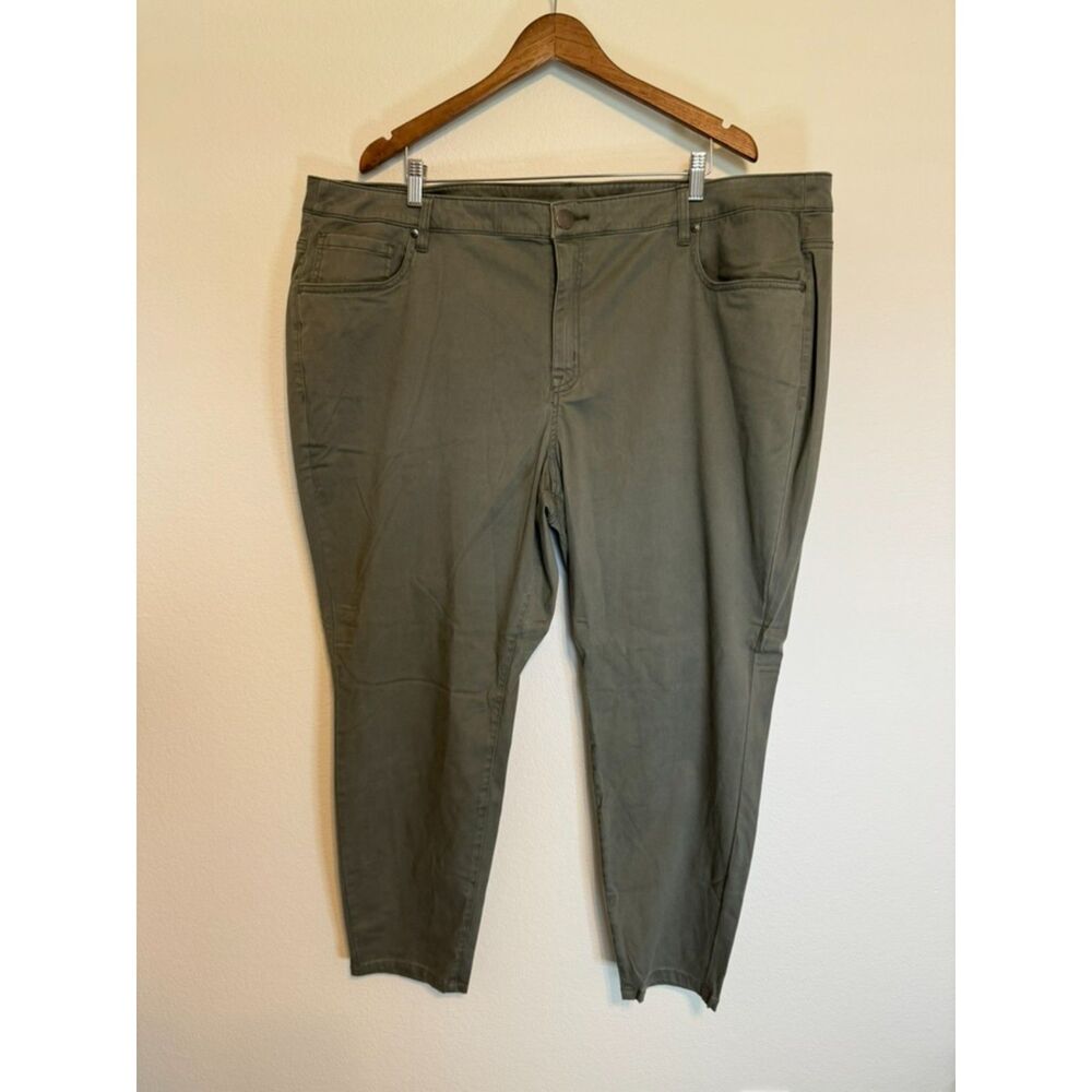 Womans Lane Bryant Pants size 26 NWT
